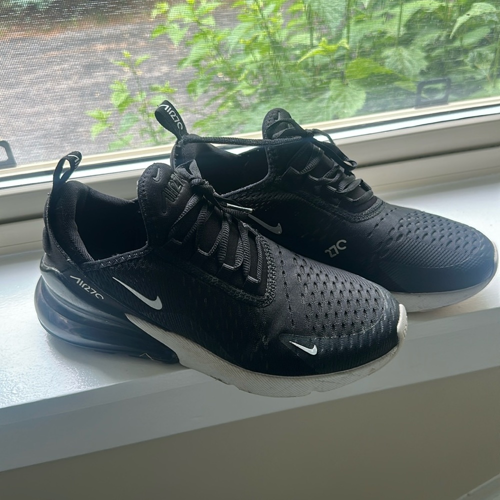 Nike air max in great condition youth 7